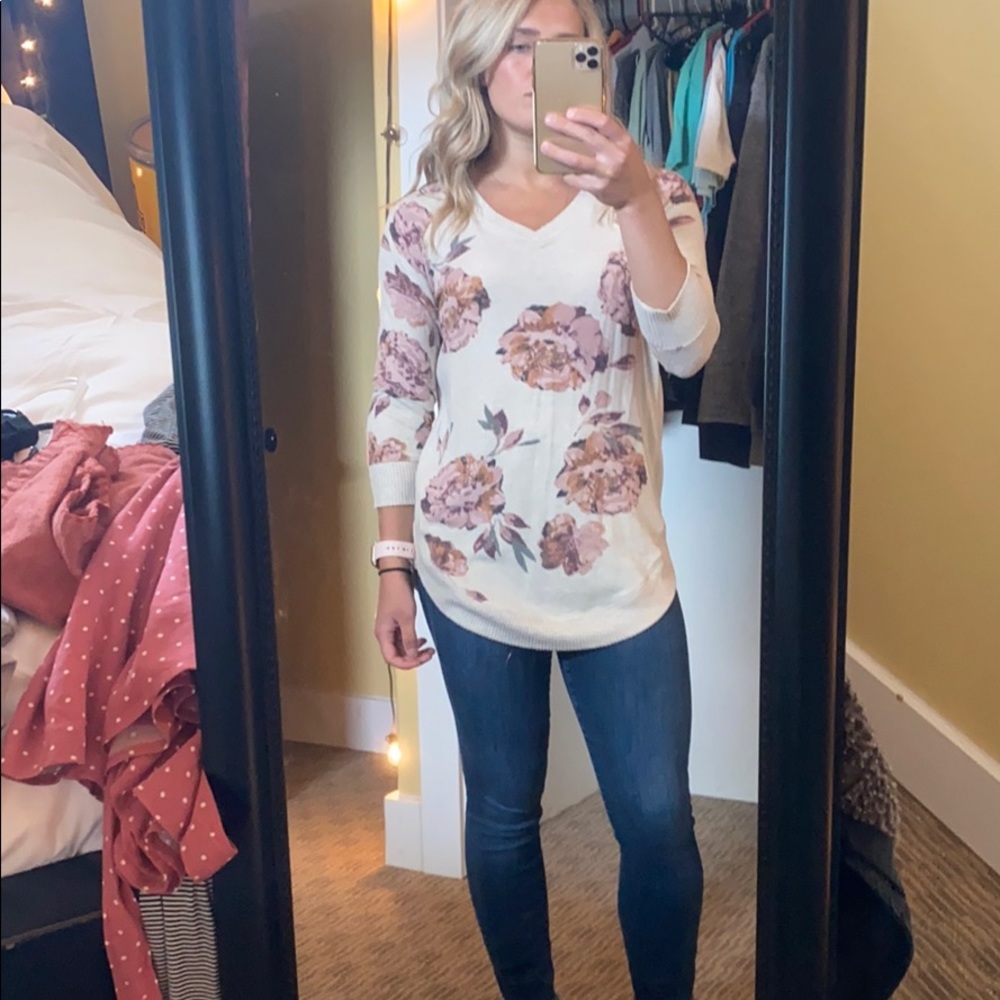 Women’s 3/4 sleeve flower shirt